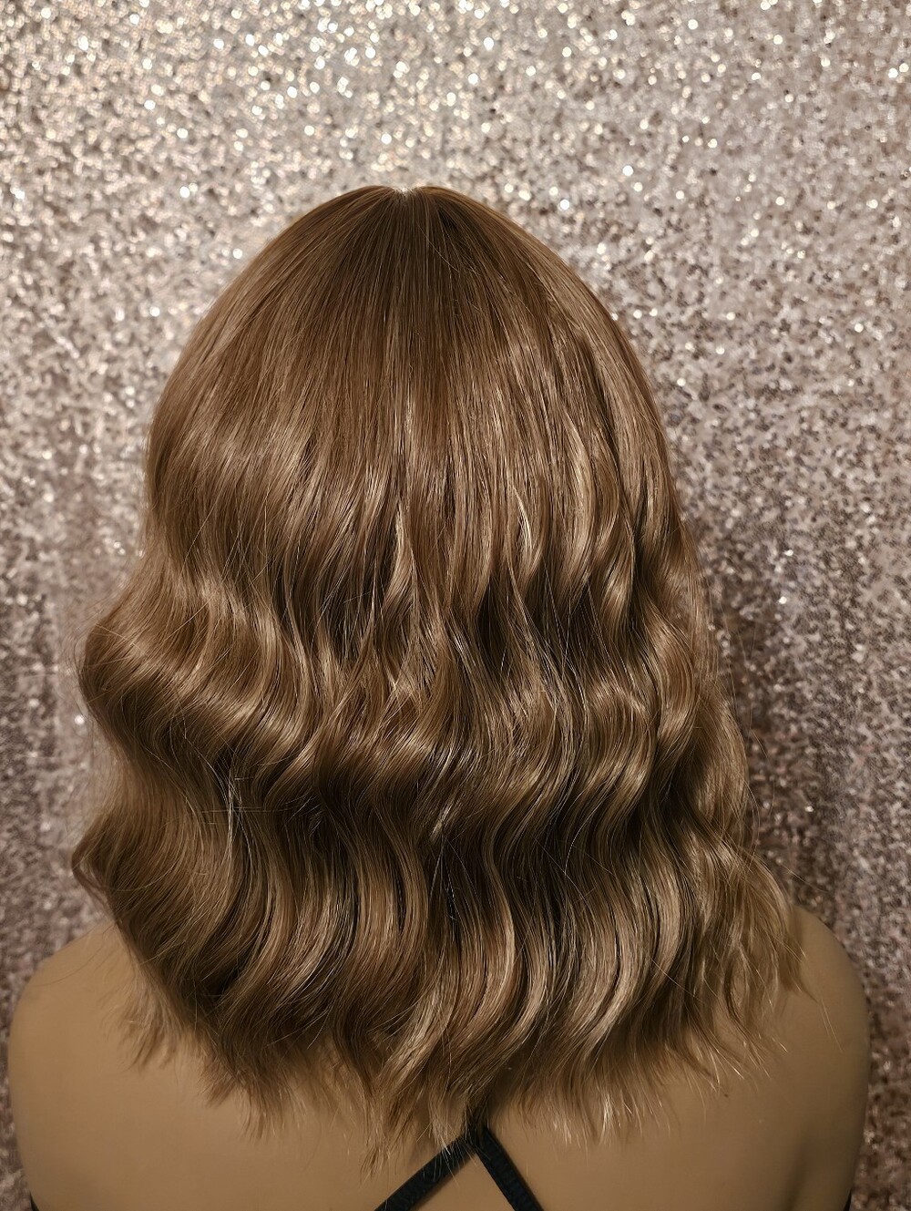 Wig - Picture 2 of 3